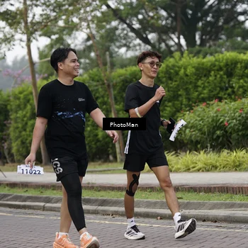 Runner Photo 8300804