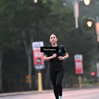 Runner Photo 8300807