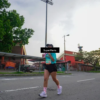 Runner Photo 8300810