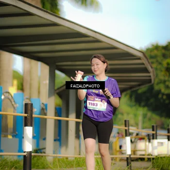 Runner Photo 8300812