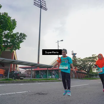 Runner Photo 8300818