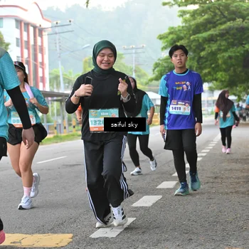 Runner Photo 8300894