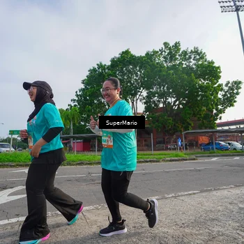 Runner Photo 8300905