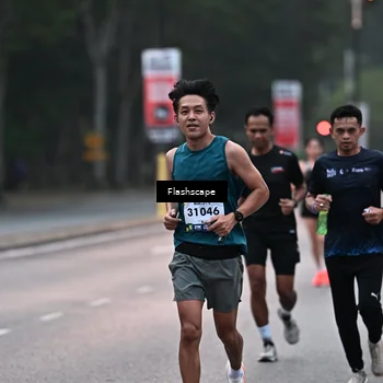 Runner Photo 8300910