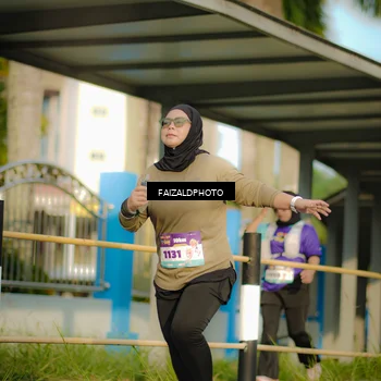 Runner Photo 8300914