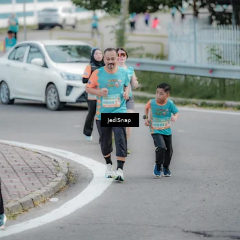 Runner Photo 8300926