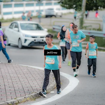 Runner Photo 8300928