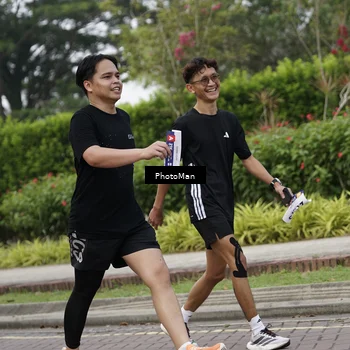 Runner Photo 8300929
