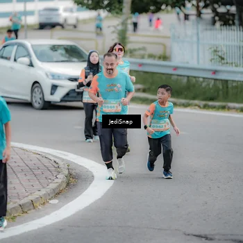 Runner Photo 8300931