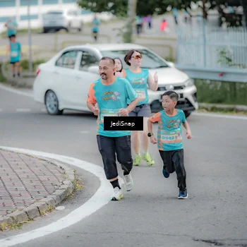 Runner Photo 8300936