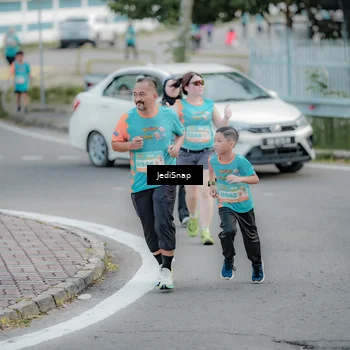Runner Photo 8300945