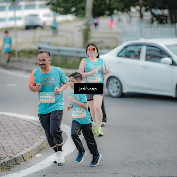 Runner Photo 8300951