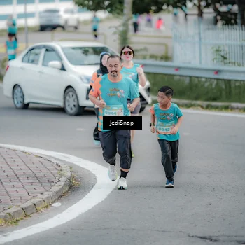 Runner Photo 8300953