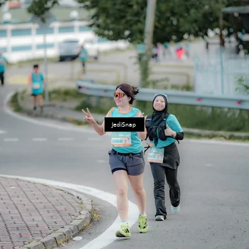 Runner Photo 8300963