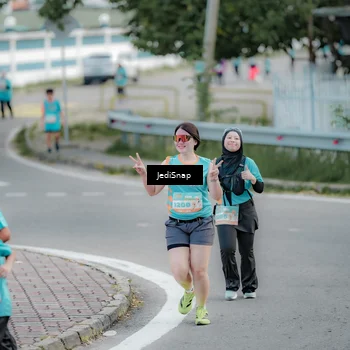 Runner Photo 8300974