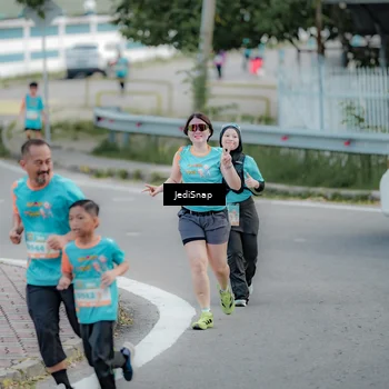 Runner Photo 8300981