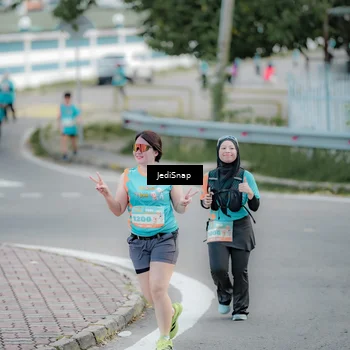 Runner Photo 8300989