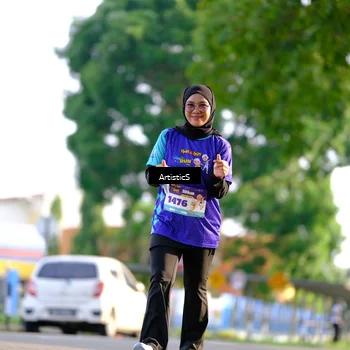 Runner Photo 8301002