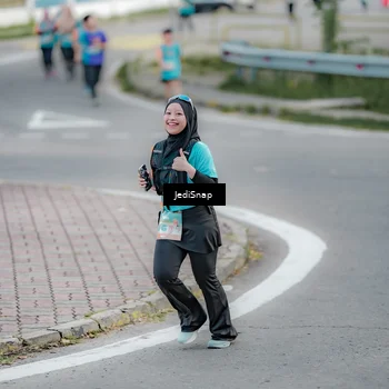 Runner Photo 8301012
