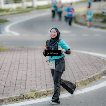 Runner Photo 8301024