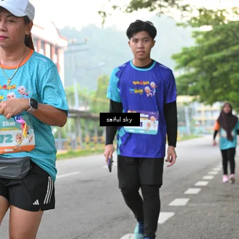 Runner Photo 8301060
