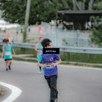 Runner Photo 8301076