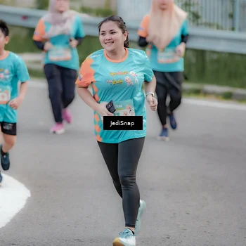 Runner Photo 8301083