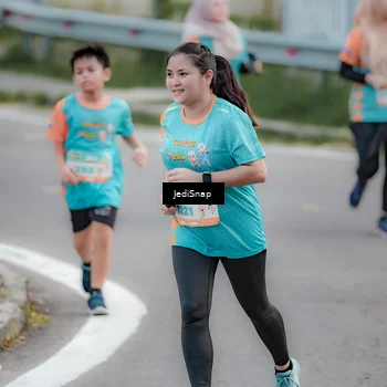 Runner Photo 8301088