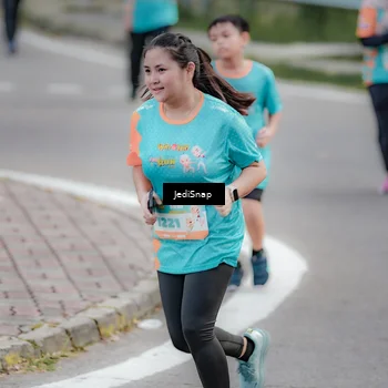 Runner Photo 8301099