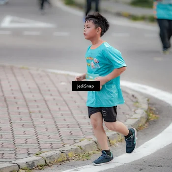 Runner Photo 8301115