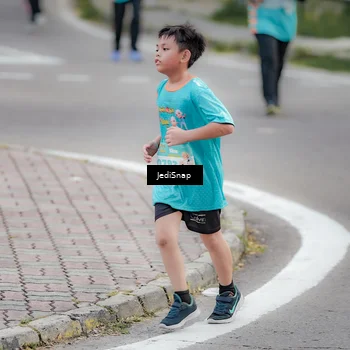 Runner Photo 8301120