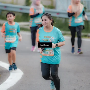 Runner Photo 8301133