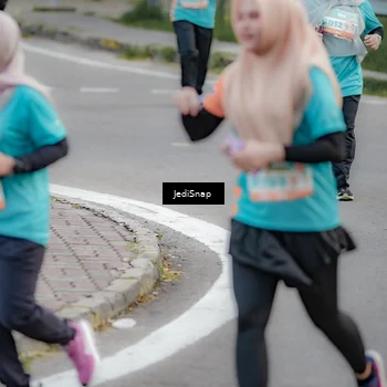 Runner Photo 8301159