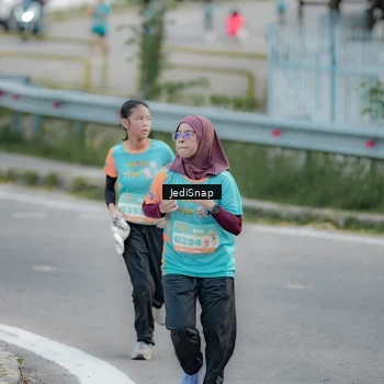 Runner Photo 8301206