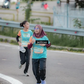 Runner Photo 8301215
