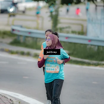 Runner Photo 8301221