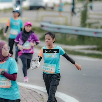 Runner Photo 8301248