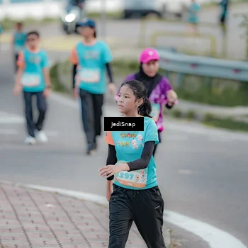 Runner Photo 8301253