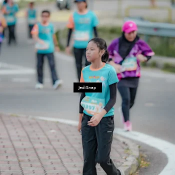 Runner Photo 8301260