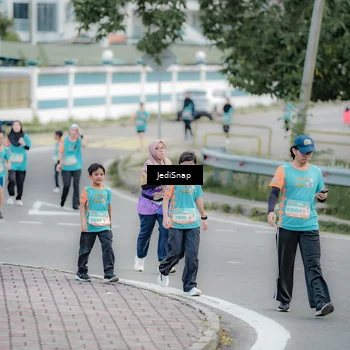 Runner Photo 8301312