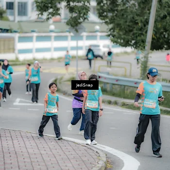 Runner Photo 8301318