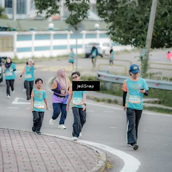Runner Photo 8301320
