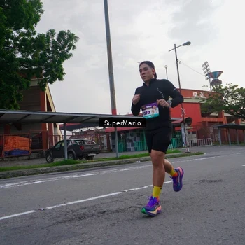 Runner Photo 8301332