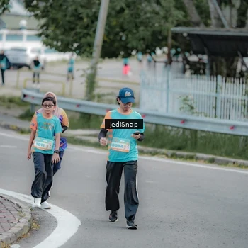 Runner Photo 8301352