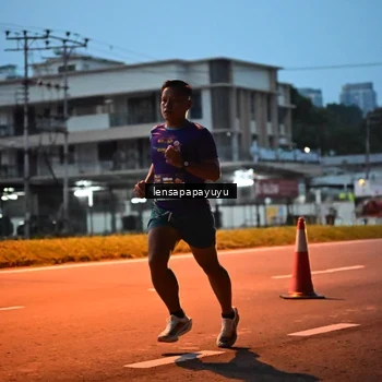 Runner Photo 8301364