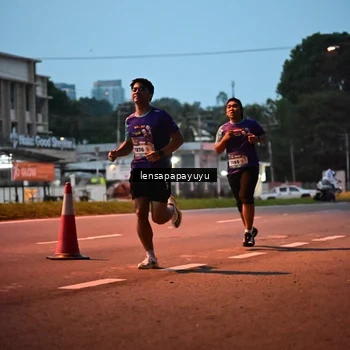 Runner Photo 8301372