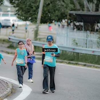 Runner Photo 8301376
