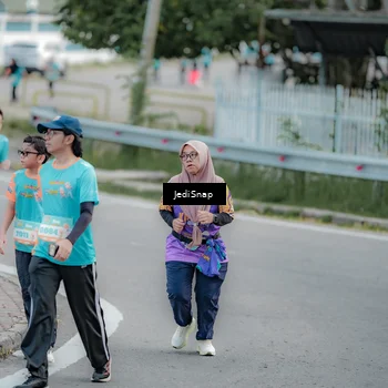 Runner Photo 8301392