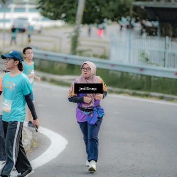 Runner Photo 8301414