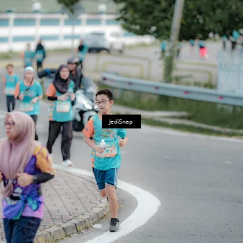 Runner Photo 8301422